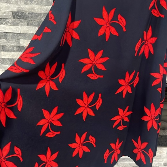 Banana Republic Floral Flare Skirt, Polyester, Lined, Navy Combo, Size 6 - Picture 5 of 8